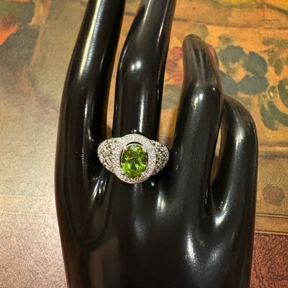 Vintage Peridot .925 Silver Ring